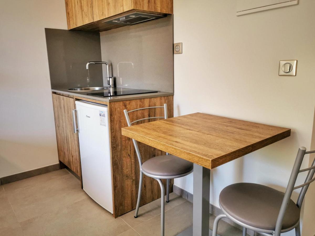 Ustaria Apartment Peri Ngoại thất bức ảnh